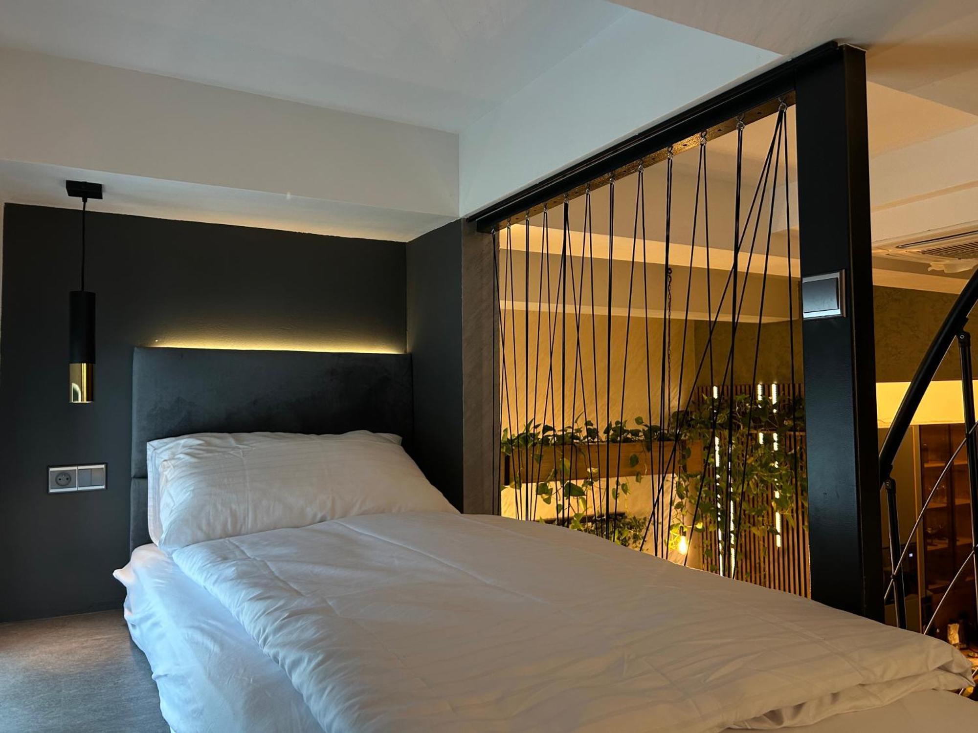 Leo Apartment Suite & Private Spa Zone - Old City Pressburg Exterior foto