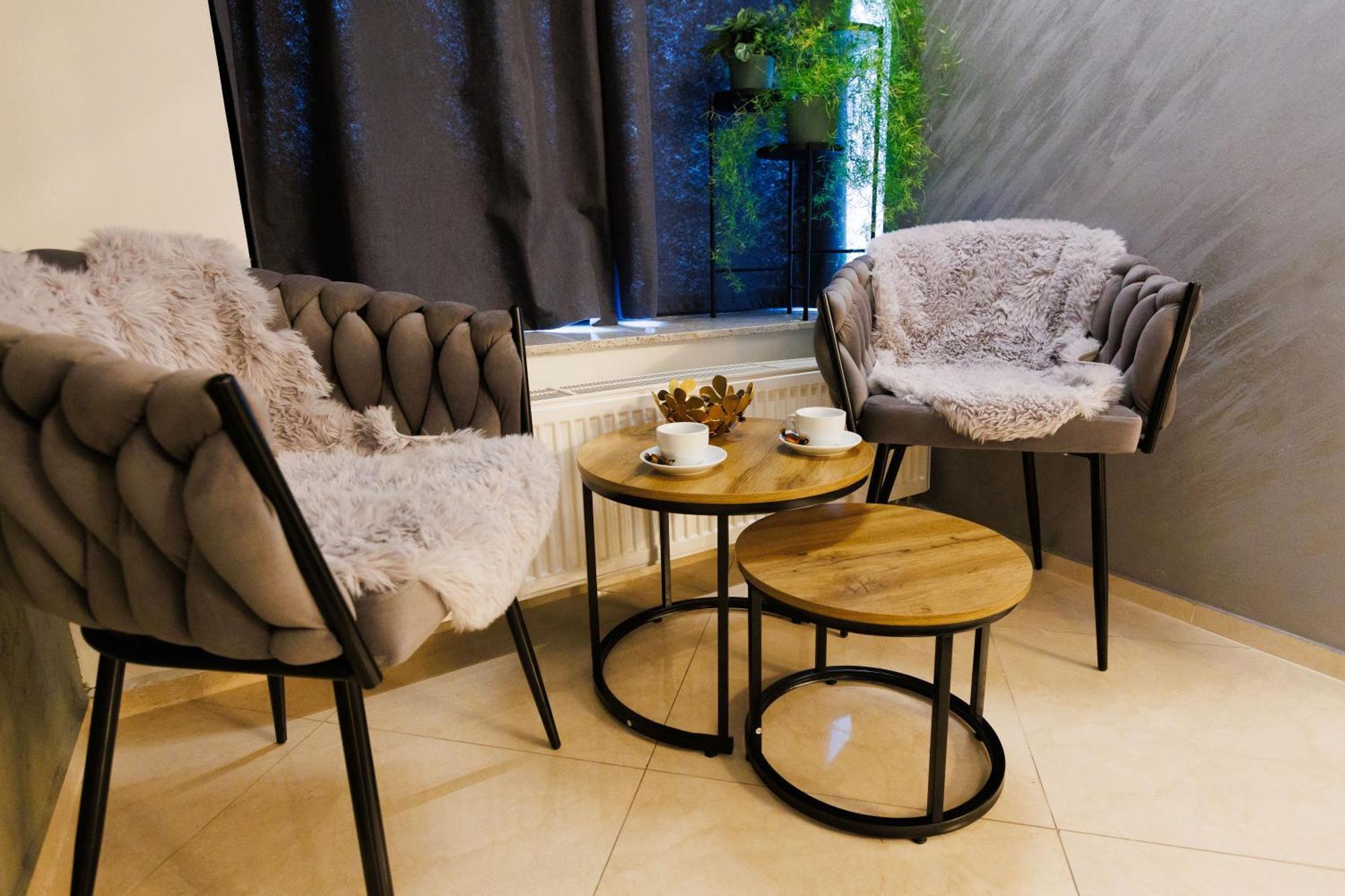 Leo Apartment Suite & Private Spa Zone - Old City Pressburg Exterior foto